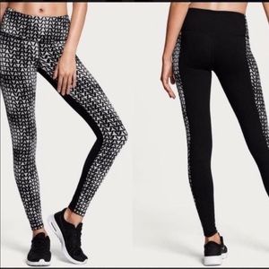 Victoria’s Secret knockout leggings